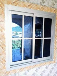 fenêtre sur mesure à Laree